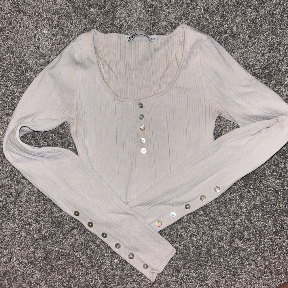zara long sleeve crop top with buttons